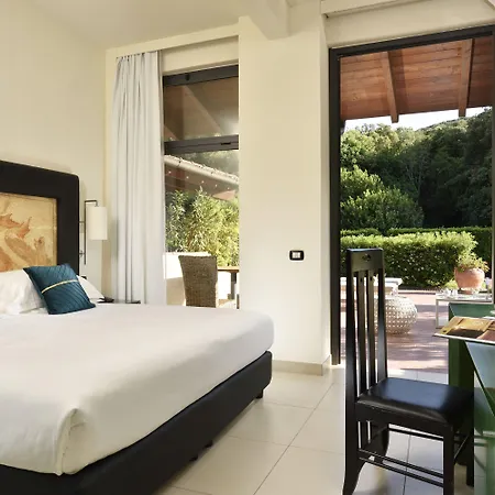 Hotel Argentario Lagoon & 5*